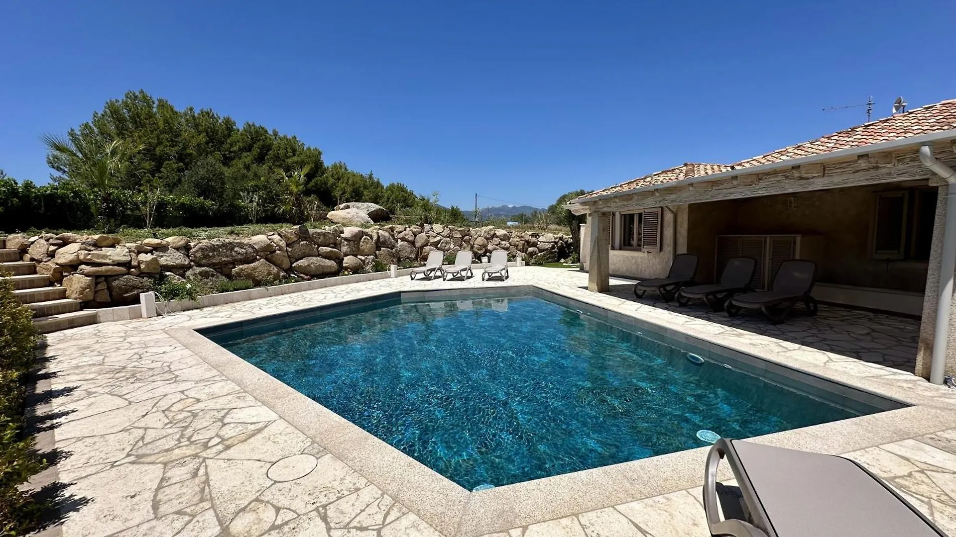 Villa Smeraldo كاستياداس